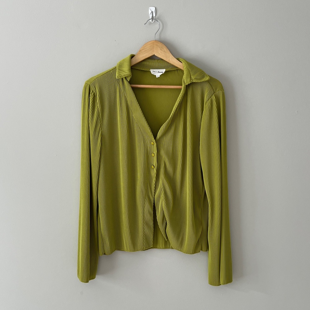 Stylish Green Button Down Shirt for Women